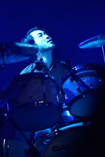 柏倉隆史（Dr）（撮影：橋本塁 [SOUND SHOOTER]）