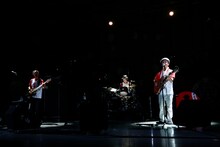 LITTLE CREATURES（撮影：ほりたよしか）