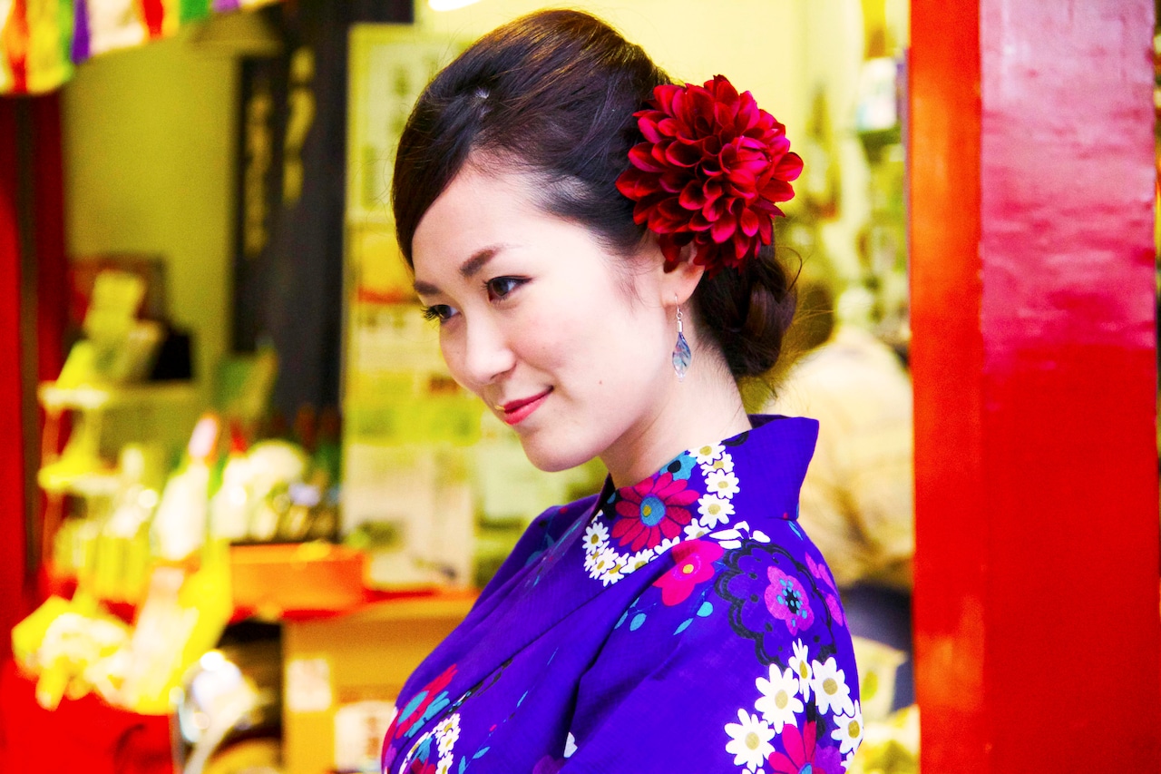 ティーナ・カリーナ、昭和歌謡カバー企画開催