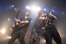 東京・Zepp Tokyoにて行われた「BATTLE ROYALE ZEPP 2014～第1回 BREAKERZソロ報告会～」の公演の様子。