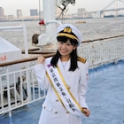 小池美由、納涼船1日船長で乗客おもてなし
