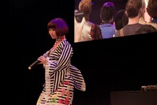 Yun*chi「HYPER JAPAN London 2014」出演時の様子。