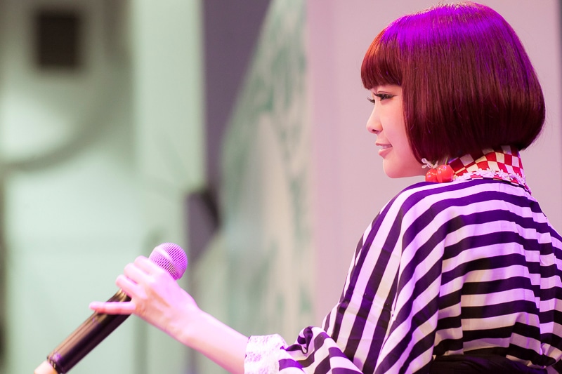 Yun*chi「HYPER JAPAN London 2014」出演時の様子。