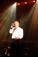 「清水翔太 LIVE TOUR 2014 "ENCORE"」東京国際フォーラム ホールA公演での清水翔太。