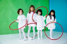 赤い公園の新しいアーティスト写真。