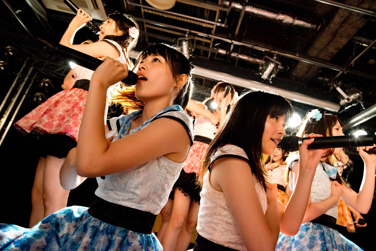 アイドルカレッジ「あのコが、髪を。切らない理由。」リリース記念イベントの様子。