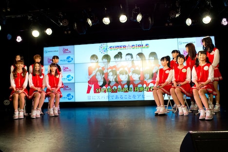 「超絶革命第2弾発表会見 SUPER☆GiRLS・iDOL Street NEXT STREET 2014」発表会の様子。