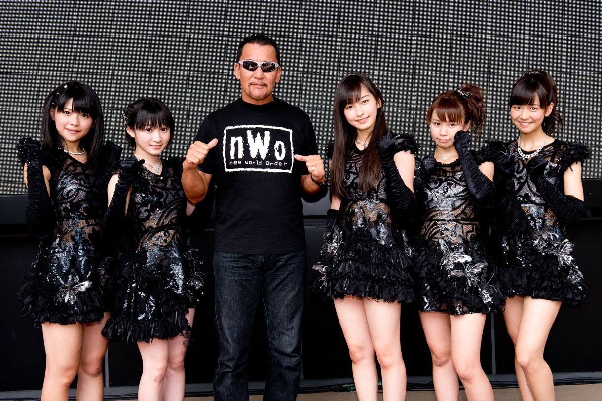 Juice=Juiceと蝶野正洋。
