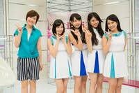 左から黒田有彩、野田真実、山内遥、小林弥生、長谷川怜華。