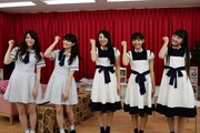 「ハピ坂46」として自己紹介をする乃木坂46＆Dorothy Little Happyの面々。