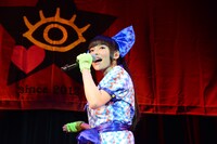 上坂すみれ「4thシングル＆LIVE BD/DVD連動イベント ミニLIVE＆お渡し会」の様子。