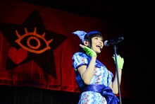 上坂すみれ「4thシングル＆LIVE BD/DVD連動イベント ミニLIVE＆お渡し会」の様子。
