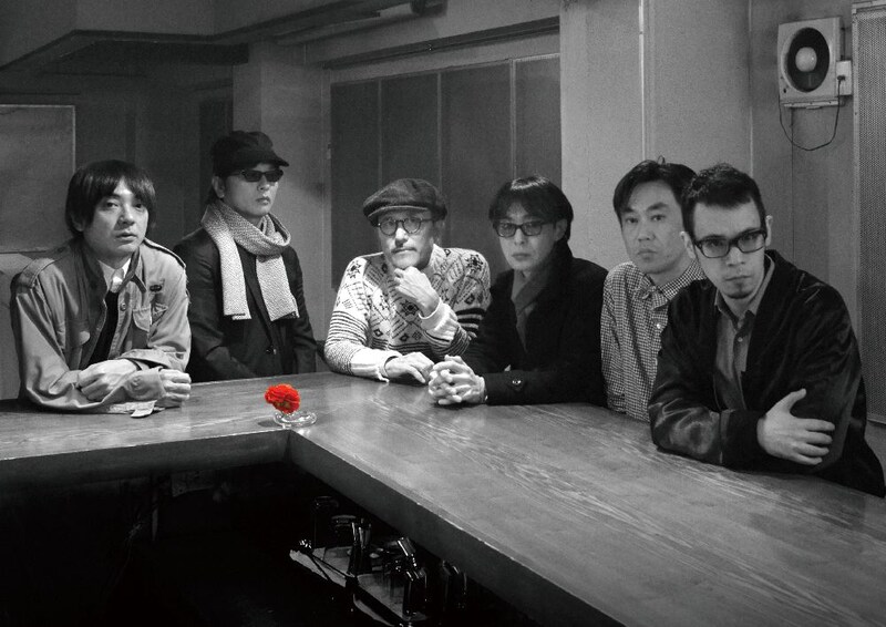 高橋幸宏&METAFIVE。左から小山田圭吾(Cornelius)、TOWA TEI、高橋幸宏、砂原良徳、ゴンドウトモヒコ、LEO今井。
