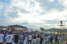 私立恵比寿中学「エビ中 夏のファミリー遠足　略してファミえん in 山中湖」の様子。