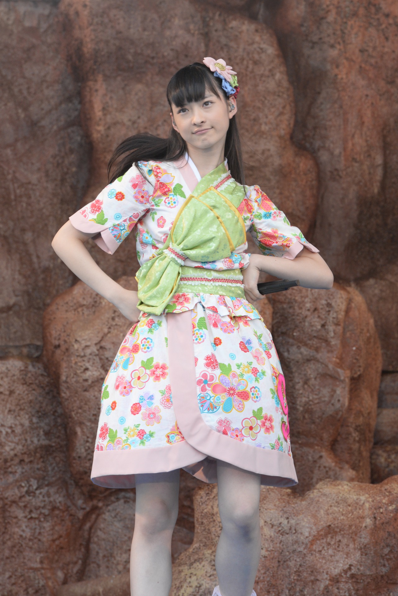 松野莉奈