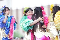 左から春名真依、根岸可蓮、彩木咲良、清井咲希。