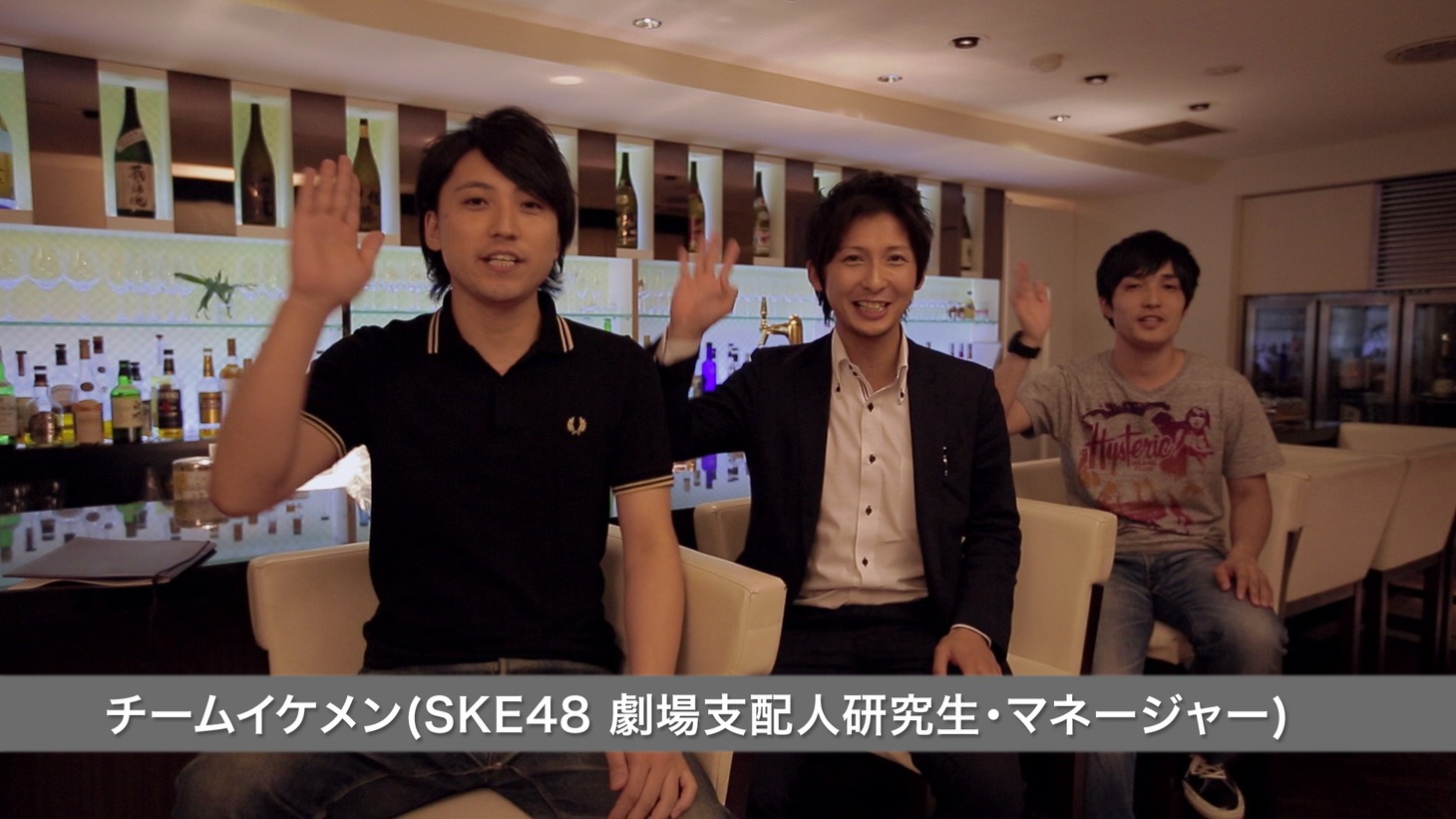 AKB48「心のプラカード (STAFF Ver.)」PVのワンシーン。 (c)AKS