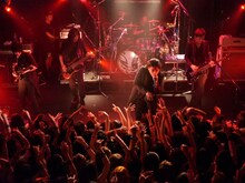 lynch.「TOUR'14『TO THE GALLOWS』」東京・鹿鳴館公演の様子。