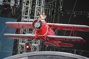 「NANA MIZUKI LIVE FLIGHT 2014」横浜スタジアム公演の様子。（撮影：上飯坂一）
