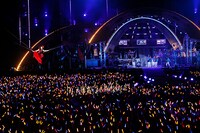 「NANA MIZUKI LIVE FLIGHT 2014」横浜スタジアム公演の様子。（撮影：上飯坂一）