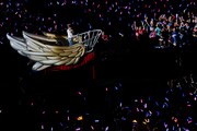 「NANA MIZUKI LIVE FLIGHT 2014」横浜スタジアム公演の様子。（撮影：上飯坂一）