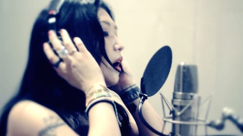 鬼束ちひろ & BILLYS SANDWITCHES「I'm with your shadow」PVのワンシーン。