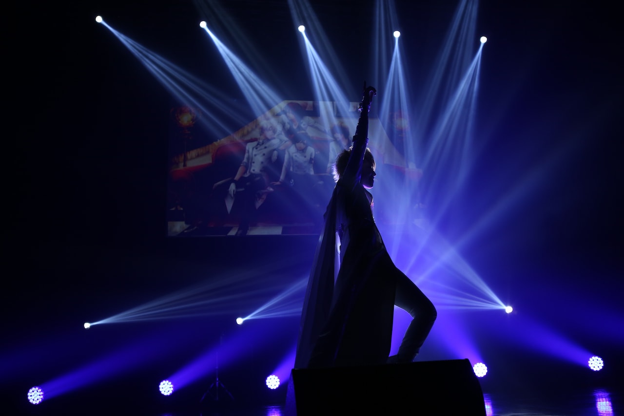 VALSHE、貴重映像＆白熱ライブでファン魅了