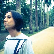 高野寛、最新映像でトリビュート13曲総まとめ