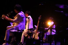 DEEN「Summer Resort Live ～4th wave～」神奈川・大さん橋ホール公演の様子。