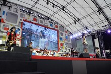 LiSA「めざましライブ」の様子。