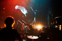 アヴちゃん（Vo）（撮影：中野修也）