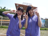 左から渡辺みり愛、伊藤かりん。 (c)乃木坂46LLC
