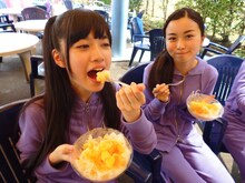 左から寺田蘭世、佐々木琴子。 (c)乃木坂46LLC