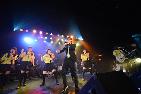 DOTAMAが参加した「木曜アティチュード」の様子。（Photo by ElNinoTheIdol / mel house）