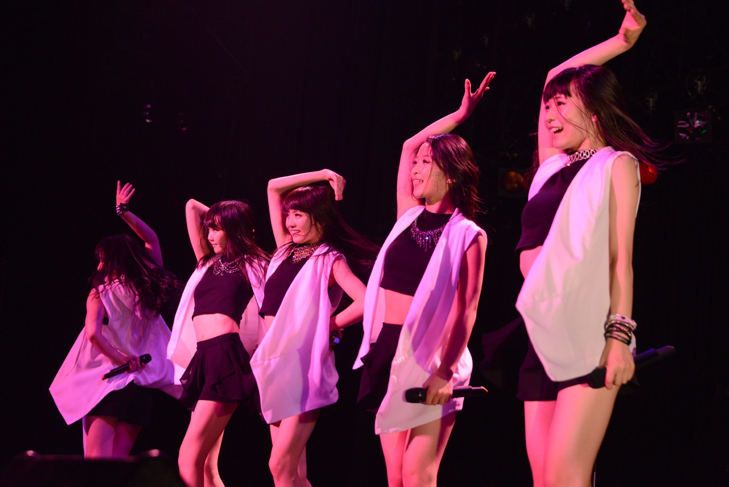 「東京女子流 HARDBOILED NIGHT 第2夜『The Big Sleep 大いなる眠り』」の様子。
