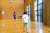「走っちゃいけないリレー」の様子。