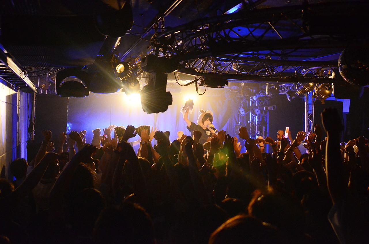 あゆみくりかまき「“SHIMOKITA GIRLS UP!!” あゆみくりかまき × nanoCUNE Wレコ発パーティー」の様子。