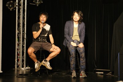 左からピエール中野、岩崎太整。