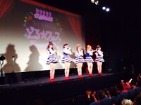 8月10日に東京・秋葉原UDXシアターで披露された新衣装。