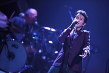 藤井フミヤ「藤井フミヤ 30th Anniversary Tour vol.2 TRUE LOVE」公開ゲネプロの様子。（撮影：西槇太一）