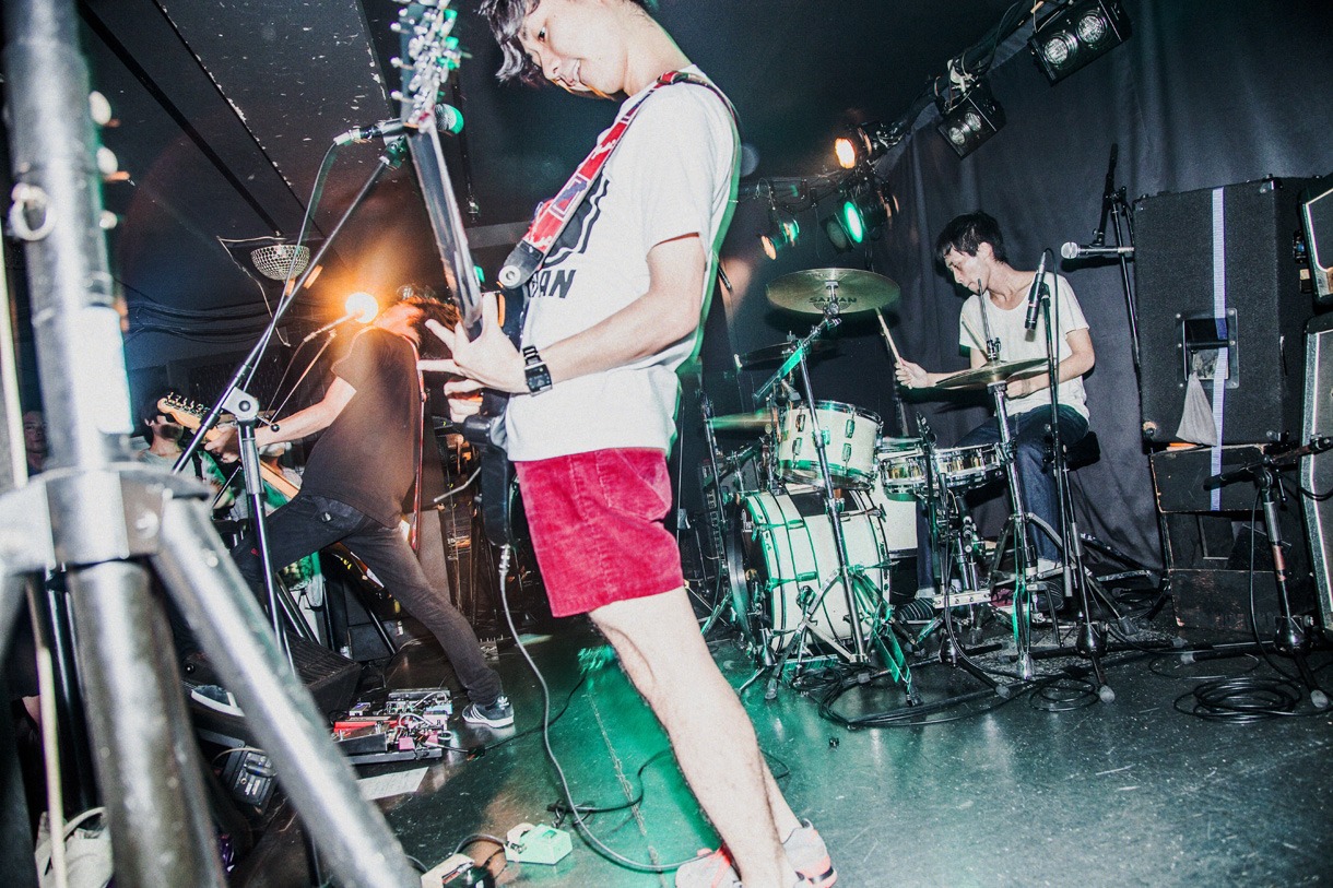 THIS IS JAPANのライブの様子。（撮影：宇佐巴史）