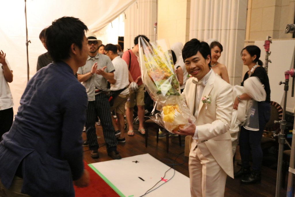 「スドーさん スーモで住まい探し」結婚編のメイキングカット。