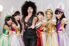 ももクロがガガOA「アイドルで、汗かけー!」