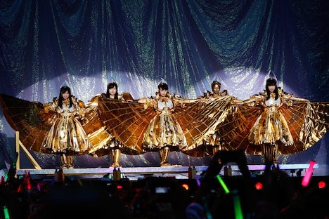 ももいろクローバーZ