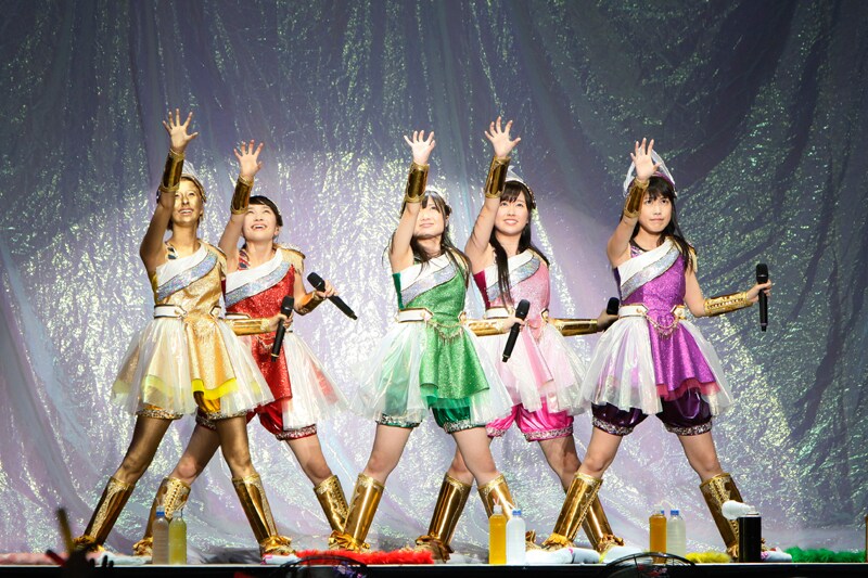 今週の人気画像3位は「ももクロがガガOA『アイドルで、汗かけー！』」より、ももいろクローバーZ。