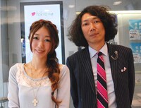 「Skyrocket Company」パーソナリティのマンボウやしろ（右）と浜崎美保（左）。