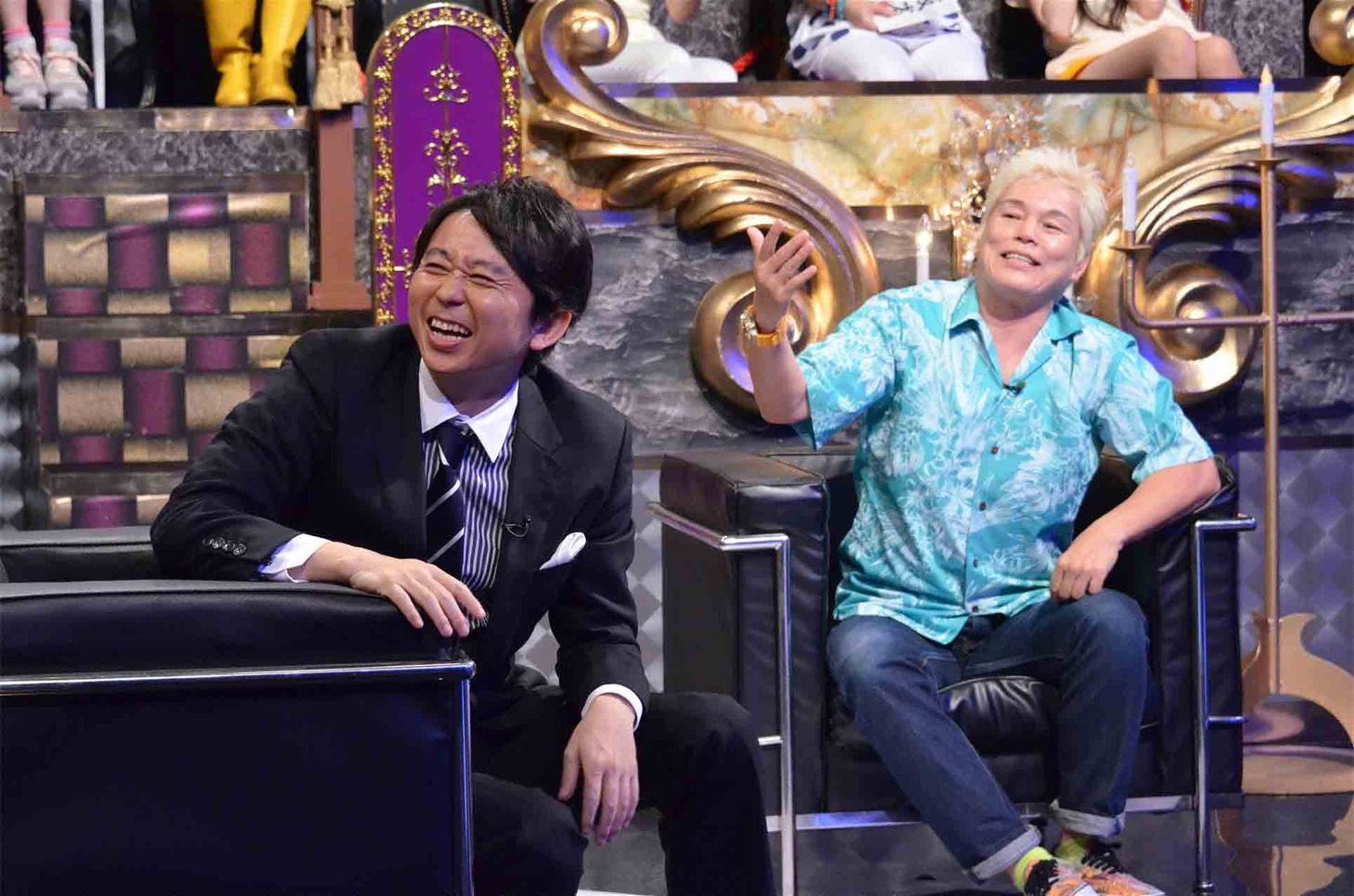 左から有吉弘行、神取忍。(C)日本テレビ