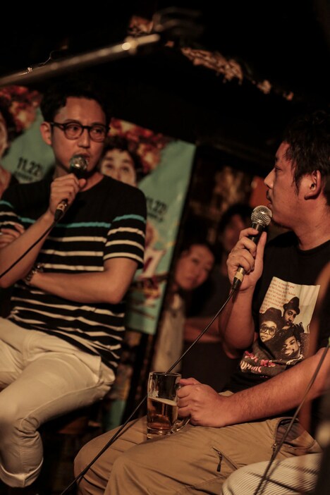 左からいしわたり淳治、入江悠監督。