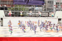 TEMPURA KIDZが参加したダイヤモンドダイニングよさこいチーム。