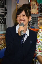 アコ姉役の真山りか。